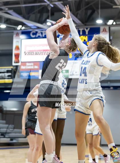 Thumbnail 1 in Capital City vs Benton (Jefferson Bank Holiday Hoops) photogallery.