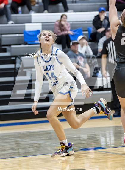 Thumbnail 3 in Capital City vs Benton (Jefferson Bank Holiday Hoops) photogallery.