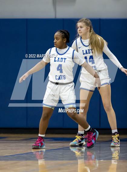 Thumbnail 3 in Capital City vs Benton (Jefferson Bank Holiday Hoops) photogallery.
