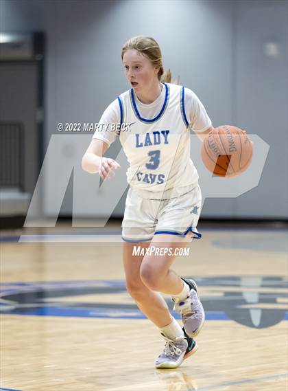 Thumbnail 2 in Capital City vs Benton (Jefferson Bank Holiday Hoops) photogallery.