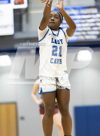 Thumbnail 3 in Capital City vs Benton (Jefferson Bank Holiday Hoops) photogallery.