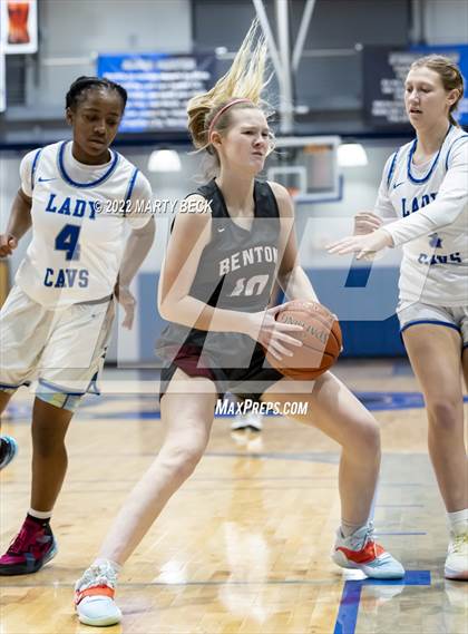 Thumbnail 3 in Capital City vs Benton (Jefferson Bank Holiday Hoops) photogallery.