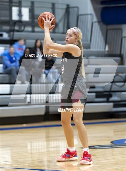 Thumbnail 2 in Capital City vs Benton (Jefferson Bank Holiday Hoops) photogallery.