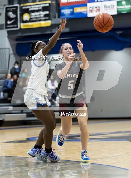 Thumbnail 3 in Capital City vs Benton (Jefferson Bank Holiday Hoops) photogallery.