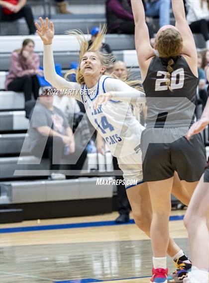 Thumbnail 2 in Capital City vs Benton (Jefferson Bank Holiday Hoops) photogallery.