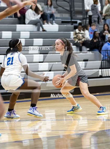 Thumbnail 3 in Capital City vs Benton (Jefferson Bank Holiday Hoops) photogallery.