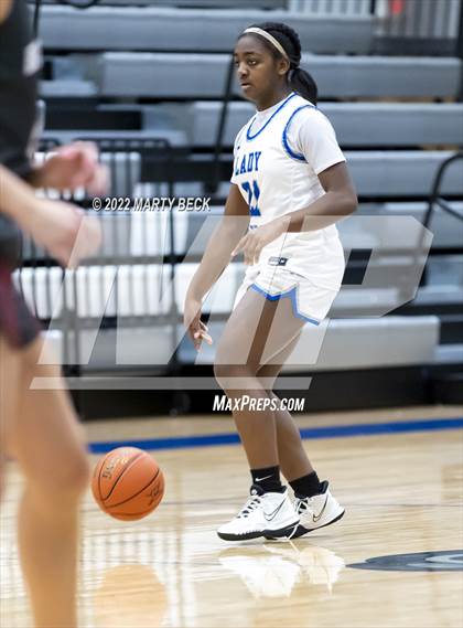 Thumbnail 1 in Capital City vs Benton (Jefferson Bank Holiday Hoops) photogallery.