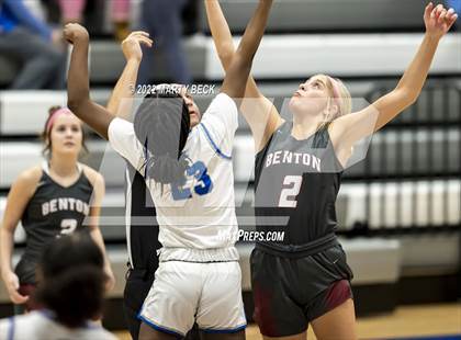 Thumbnail 2 in Capital City vs Benton (Jefferson Bank Holiday Hoops) photogallery.