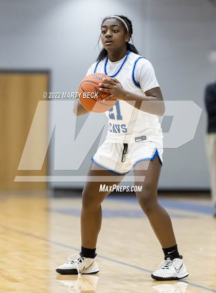 Thumbnail 3 in Capital City vs Benton (Jefferson Bank Holiday Hoops) photogallery.