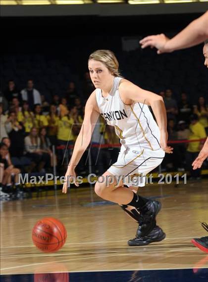 Thumbnail 2 in Harvard-Westlake vs. Canyon (CIF SS 2A Final) photogallery.
