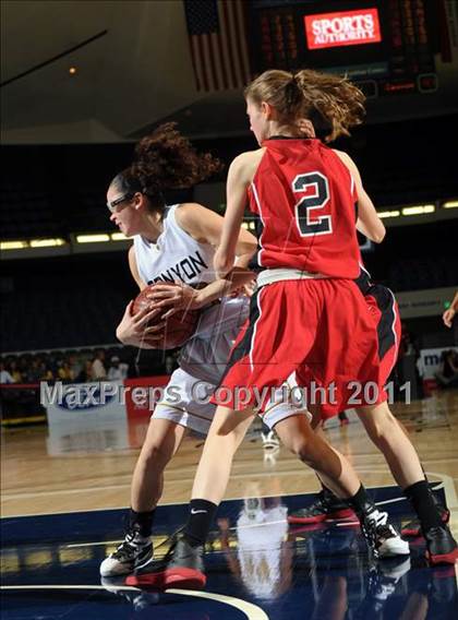 Thumbnail 3 in Harvard-Westlake vs. Canyon (CIF SS 2A Final) photogallery.
