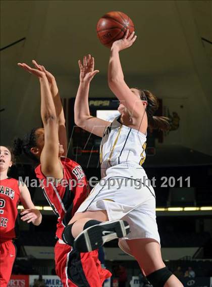 Thumbnail 2 in Harvard-Westlake vs. Canyon (CIF SS 2A Final) photogallery.
