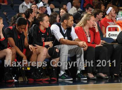 Thumbnail 1 in Harvard-Westlake vs. Canyon (CIF SS 2A Final) photogallery.
