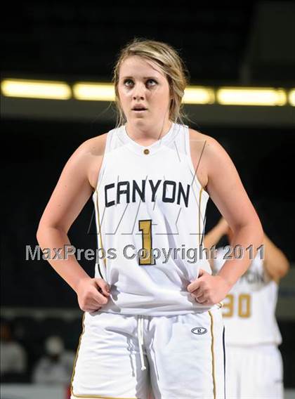 Thumbnail 3 in Harvard-Westlake vs. Canyon (CIF SS 2A Final) photogallery.