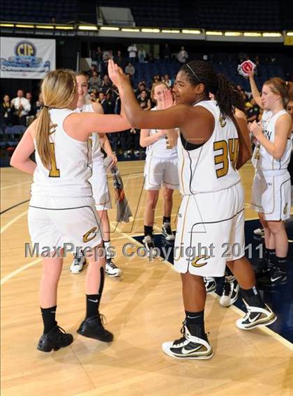Thumbnail 1 in Harvard-Westlake vs. Canyon (CIF SS 2A Final) photogallery.