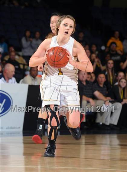 Thumbnail 1 in Harvard-Westlake vs. Canyon (CIF SS 2A Final) photogallery.