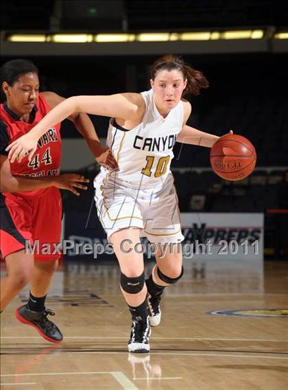 Thumbnail 2 in Harvard-Westlake vs. Canyon (CIF SS 2A Final) photogallery.