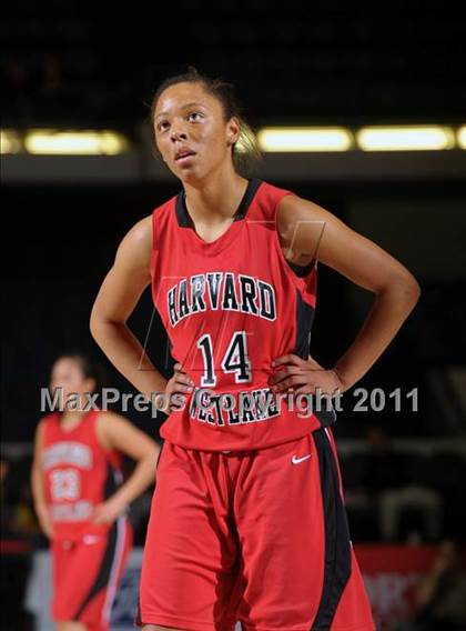 Thumbnail 2 in Harvard-Westlake vs. Canyon (CIF SS 2A Final) photogallery.