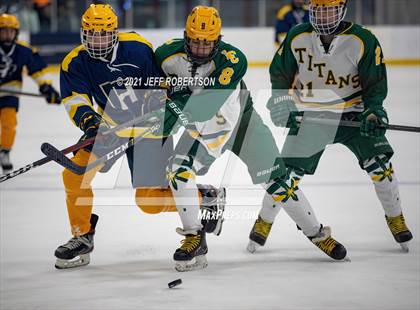 Thumbnail 3 in Hudsonville vs Lumen Christi Catholic (Jenison Invitational)  photogallery.