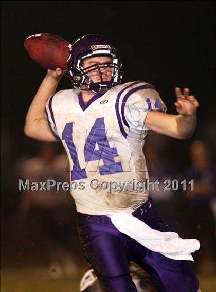 Thumbnail 2 in Collinsville @ Belleville West photogallery.