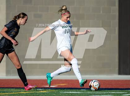 Thumbnail 1 in Arapahoe vs Mountain vista photogallery.