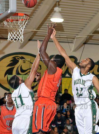 Thumbnail 3 in Cosumnes Oaks vs. Monterey Trial (Mark Macres Tournament) photogallery.