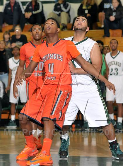 Thumbnail 3 in Cosumnes Oaks vs. Monterey Trial (Mark Macres Tournament) photogallery.