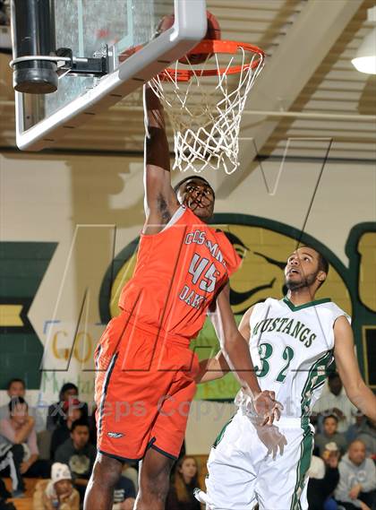 Thumbnail 2 in Cosumnes Oaks vs. Monterey Trial (Mark Macres Tournament) photogallery.
