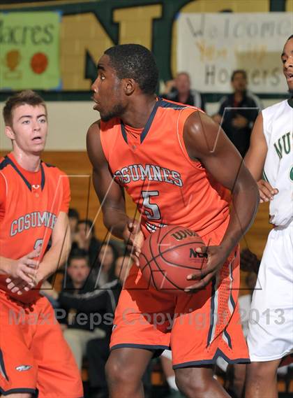 Thumbnail 1 in Cosumnes Oaks vs. Monterey Trial (Mark Macres Tournament) photogallery.