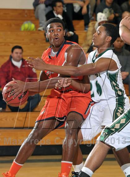 Thumbnail 2 in Cosumnes Oaks vs. Monterey Trial (Mark Macres Tournament) photogallery.