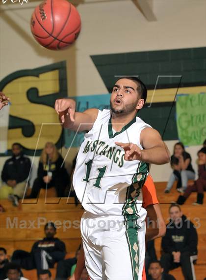 Thumbnail 1 in Cosumnes Oaks vs. Monterey Trial (Mark Macres Tournament) photogallery.