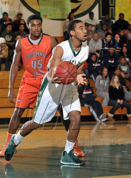 Thumbnail 1 in Cosumnes Oaks vs. Monterey Trial (Mark Macres Tournament) photogallery.
