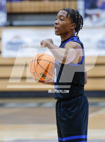 Thumbnail 2 in North Clayton vs. Marietta (Lemon Street Classic) photogallery.