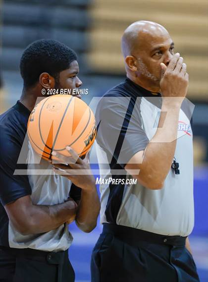 Thumbnail 2 in North Clayton vs. Marietta (Lemon Street Classic) photogallery.
