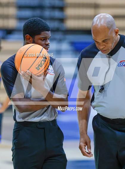 Thumbnail 3 in North Clayton vs. Marietta (Lemon Street Classic) photogallery.