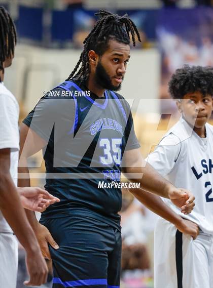 Thumbnail 2 in North Clayton vs. Marietta (Lemon Street Classic) photogallery.