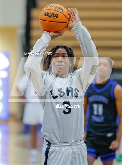Thumbnail 3 in North Clayton vs. Marietta (Lemon Street Classic) photogallery.