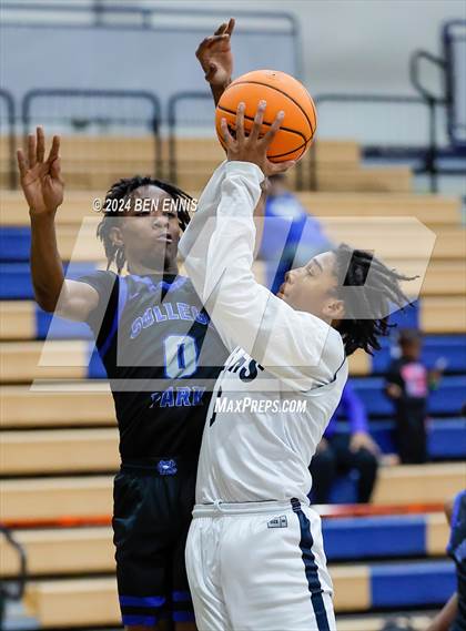 Thumbnail 3 in North Clayton vs. Marietta (Lemon Street Classic) photogallery.