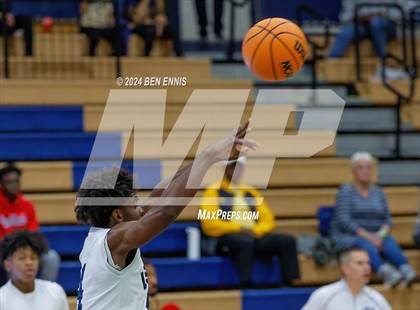 Thumbnail 2 in North Clayton vs. Marietta (Lemon Street Classic) photogallery.