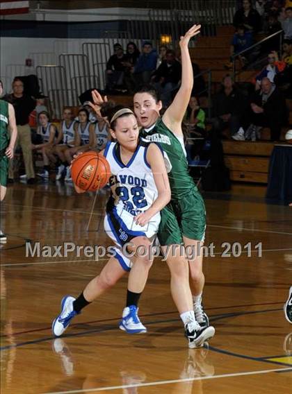 Thumbnail 1 in Harborfields vs. Elwood-Glenn (Suffolk Class A Final) photogallery.