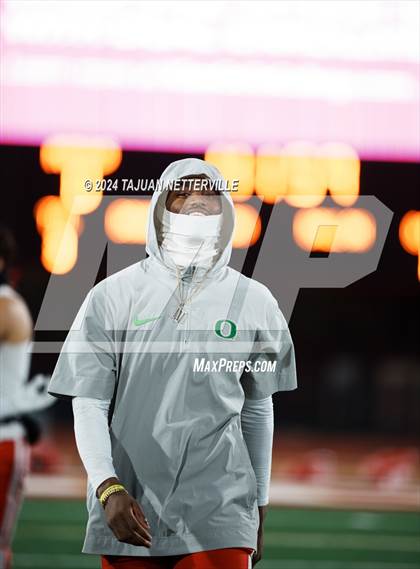 Thumbnail 2 in De La Salle @ Mater Dei (CIF Open Division State Championship) photogallery.