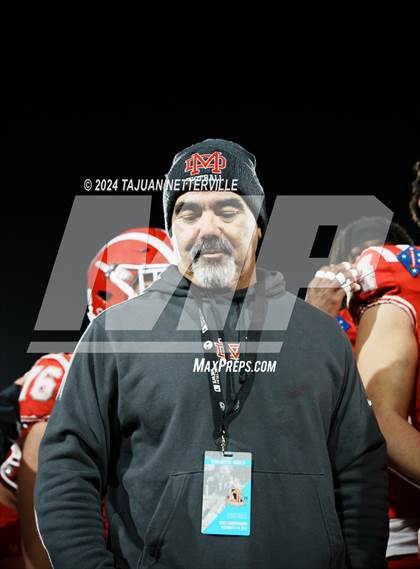 Thumbnail 2 in De La Salle @ Mater Dei (CIF Open Division State Championship) photogallery.
