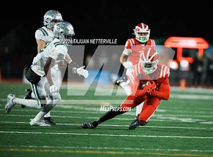 Thumbnail 2 in De La Salle @ Mater Dei (CIF Open Division State Championship) photogallery.