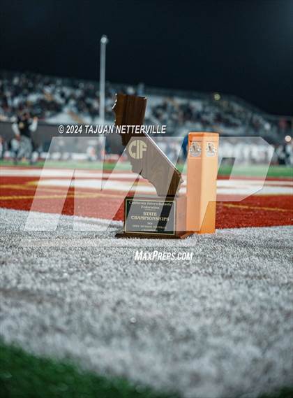 Thumbnail 3 in De La Salle @ Mater Dei (CIF Open Division State Championship) photogallery.