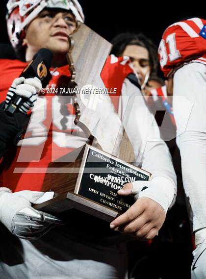 Thumbnail 1 in De La Salle @ Mater Dei (CIF Open Division State Championship) photogallery.
