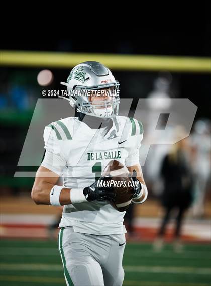 Thumbnail 2 in De La Salle @ Mater Dei (CIF Open Division State Championship) photogallery.