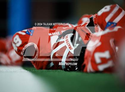 Thumbnail 2 in De La Salle @ Mater Dei (CIF Open Division State Championship) photogallery.
