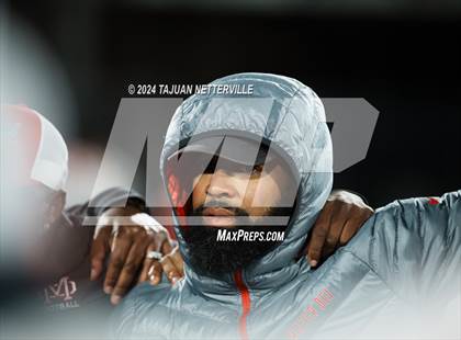 Thumbnail 1 in De La Salle @ Mater Dei (CIF Open Division State Championship) photogallery.