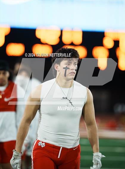 Thumbnail 3 in De La Salle @ Mater Dei (CIF Open Division State Championship) photogallery.