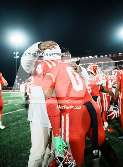 Thumbnail 2 in De La Salle @ Mater Dei (CIF Open Division State Championship) photogallery.